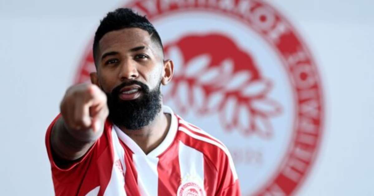 Rodinei celebra grande fase na Grécia e sonha com Seleção
