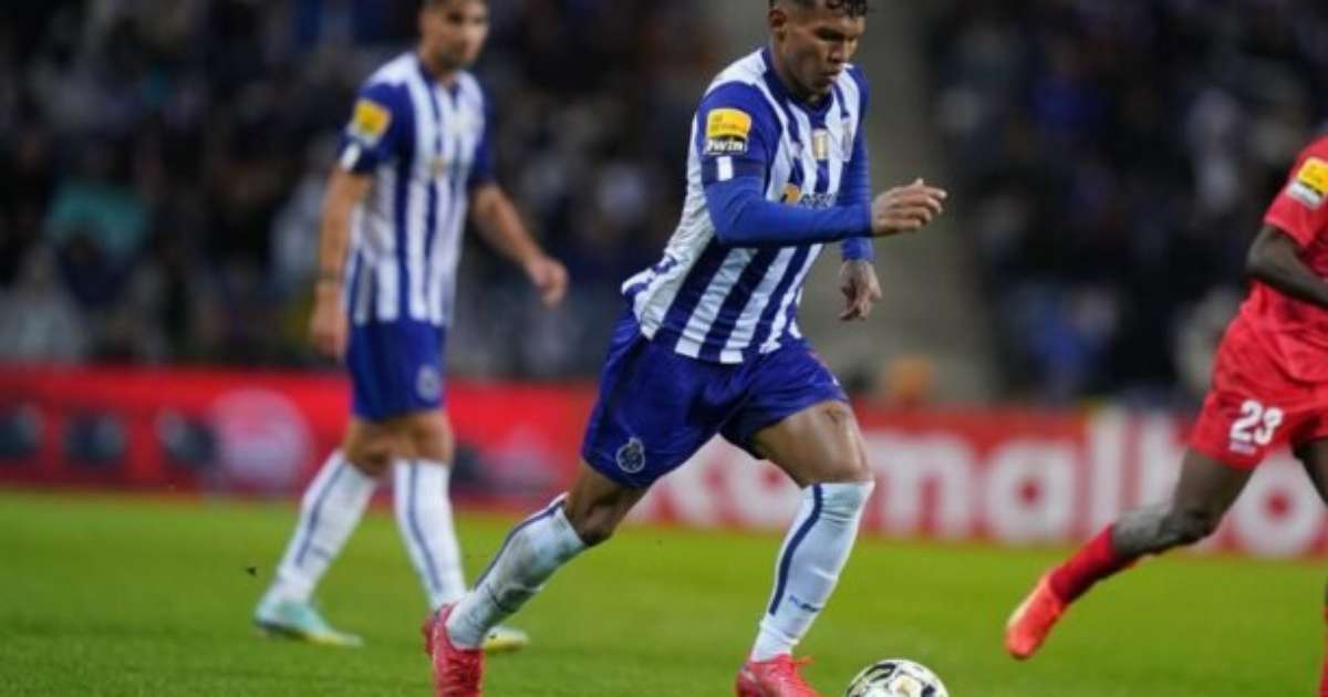Técnico de Gabriel Veron lamenta saída do Porto e lembra: Se machuca muito