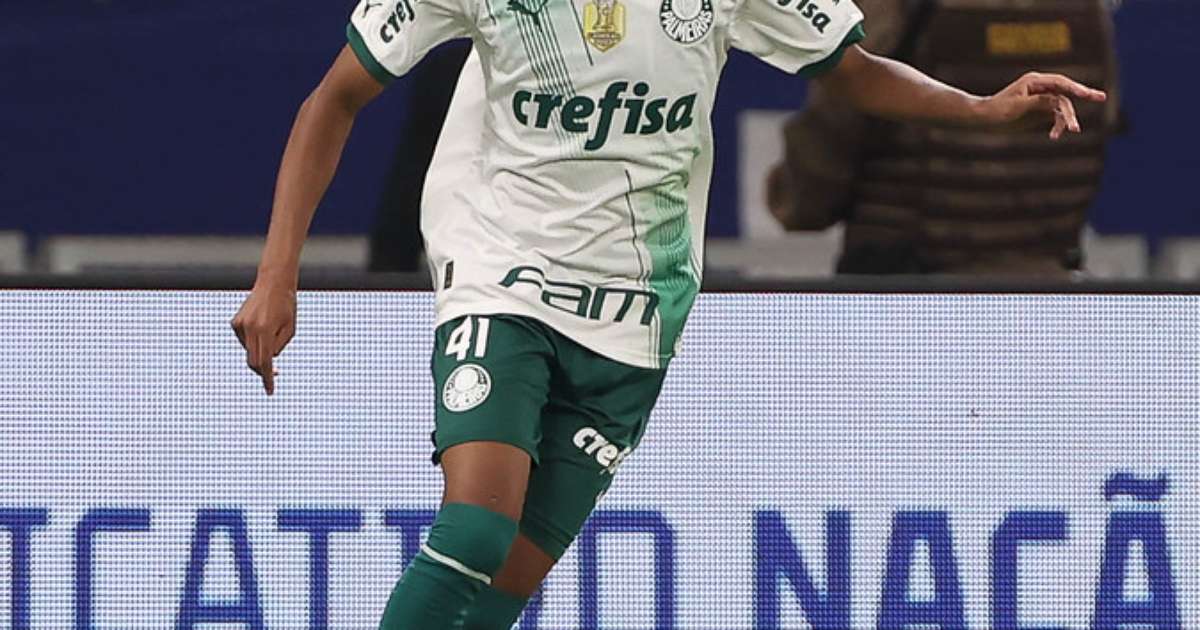 Estêvão se vê 