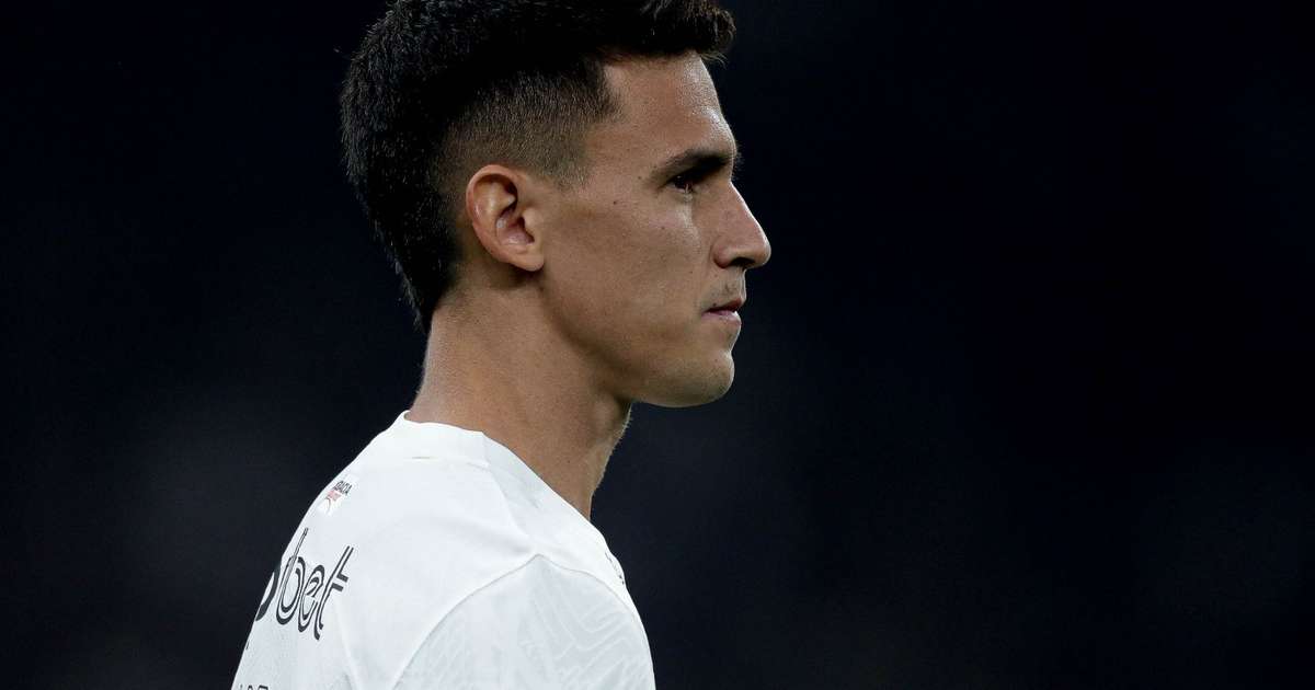 Matías Rojas cogita recorrer à Fifa para romper seu contrato com o Corinthians