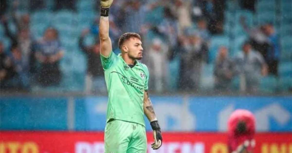 Grêmio renova com goleiro Gabriel Grando