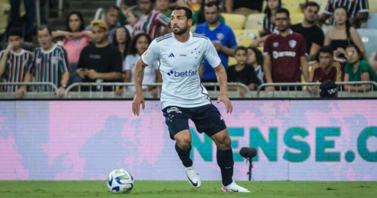 Afastado do Cruzeiro, Gilberto terá caso analisado por Larcamón