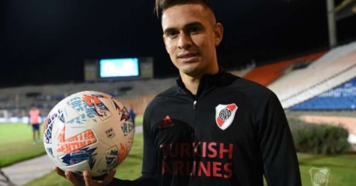 Corinthians entra na briga com o Internacional por Borré