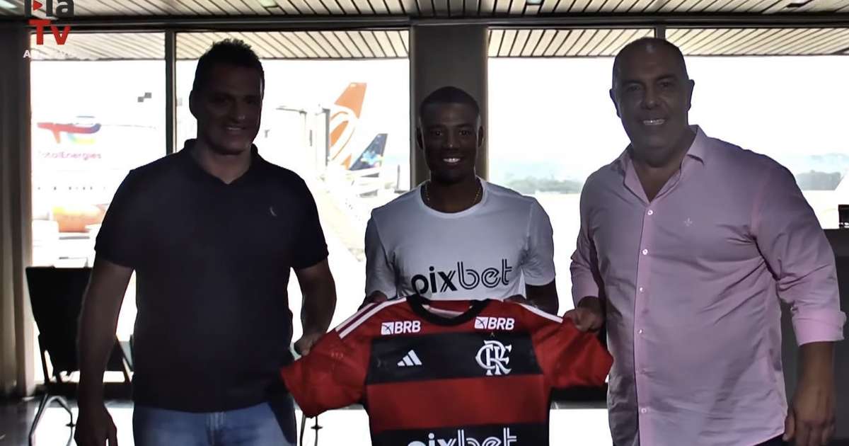 De La Cruz desembarca no Rio de Janeiro para vestir a camisa do Flamengo: Muita vontade