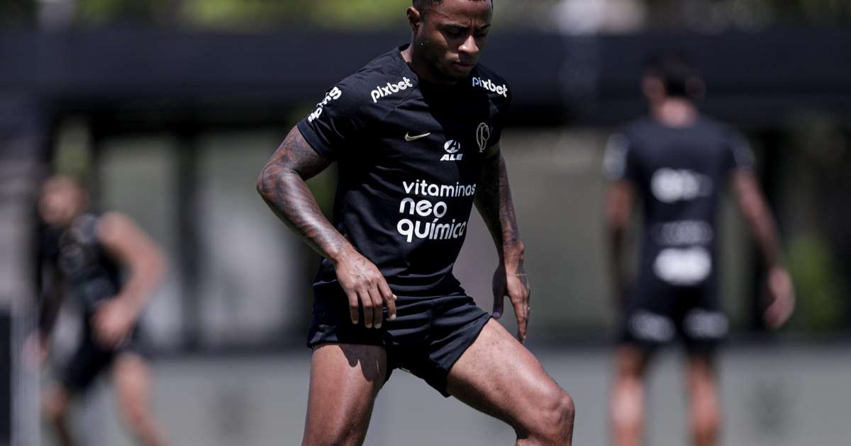 Palacios não esconde veia ofensiva e exalta torcida do Corinthians: 