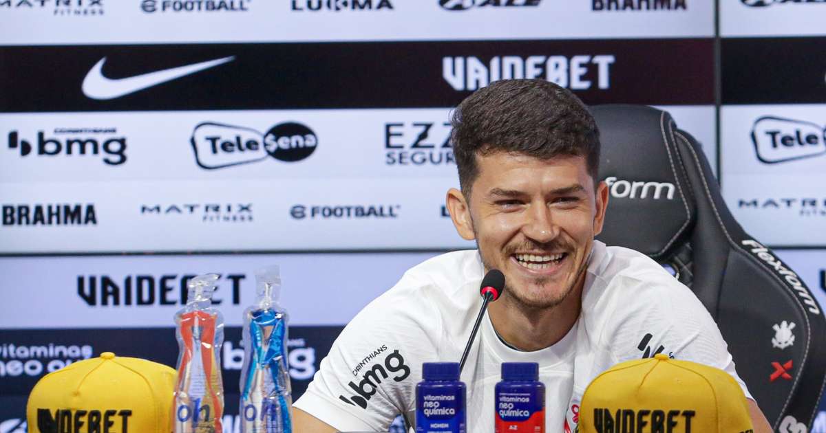 Tímido, Hugo se define como lateral equilibrado e exalta torcida do Corinthians: 