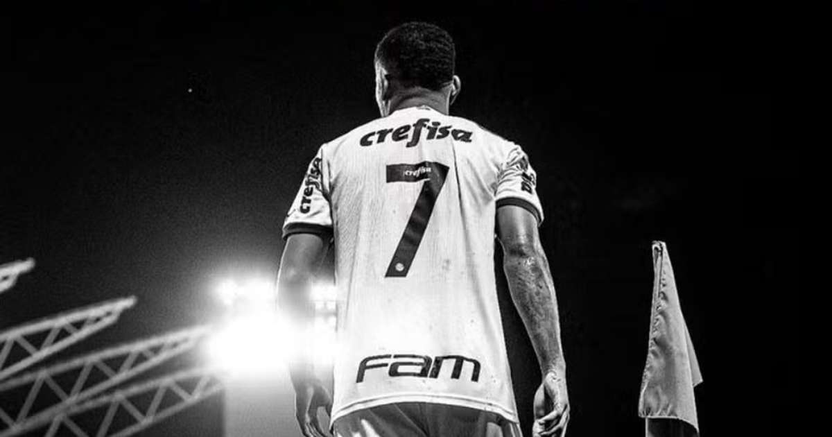 Após eliminação na Copinha, atacante do Palmeiras é alvo de racismo nas redes sociais