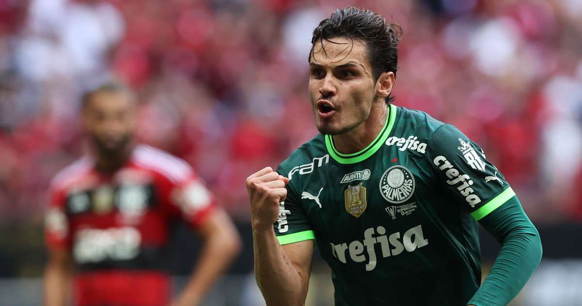 Raphael Veiga recebe sondagem de clube da Arábia Saudita, Palmeiras não quer negociar
