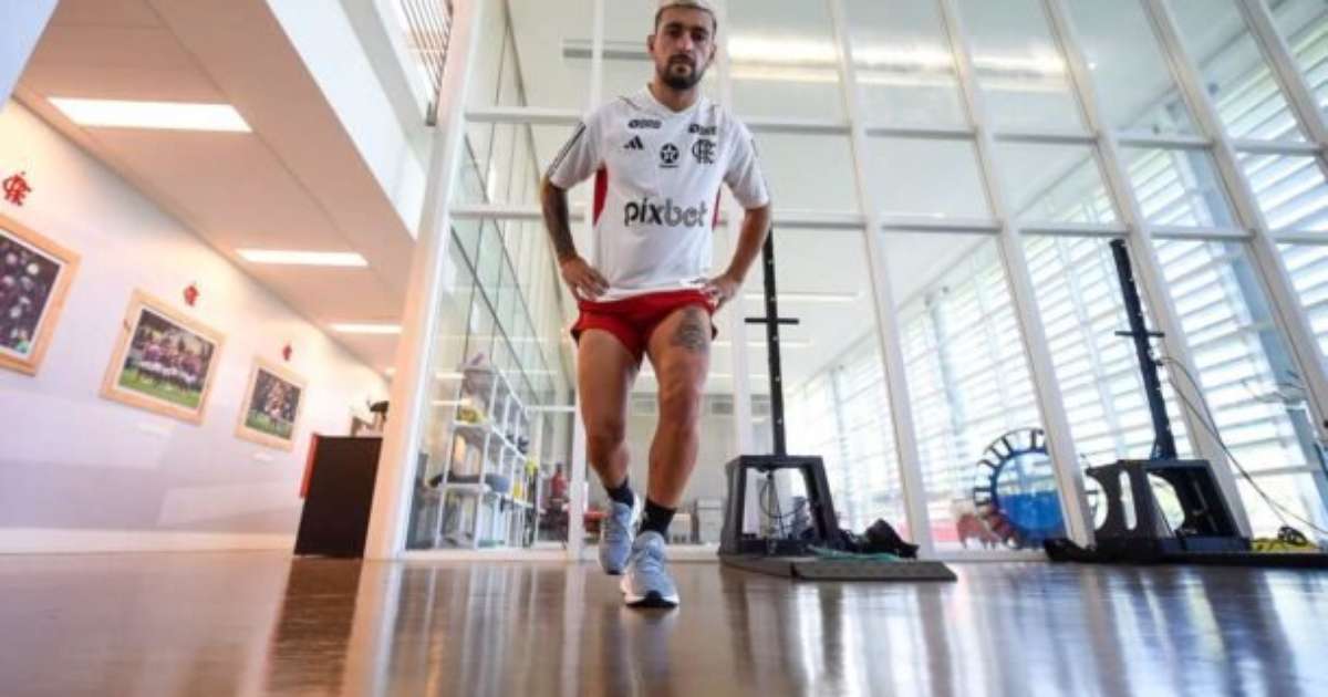 Arrascaeta fala sobre contratação de Viña: Feliz que possam chegar compatriotas