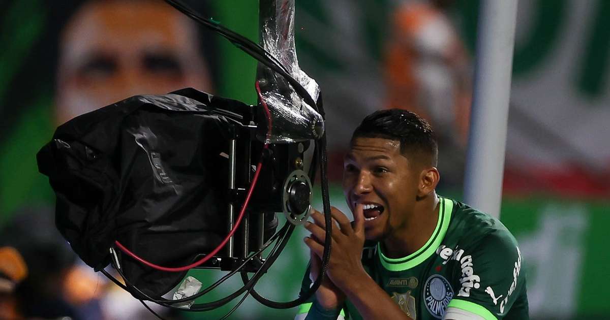 Rony volta a marcar depois de dois meses e ganha elogio no Palmeiras: 