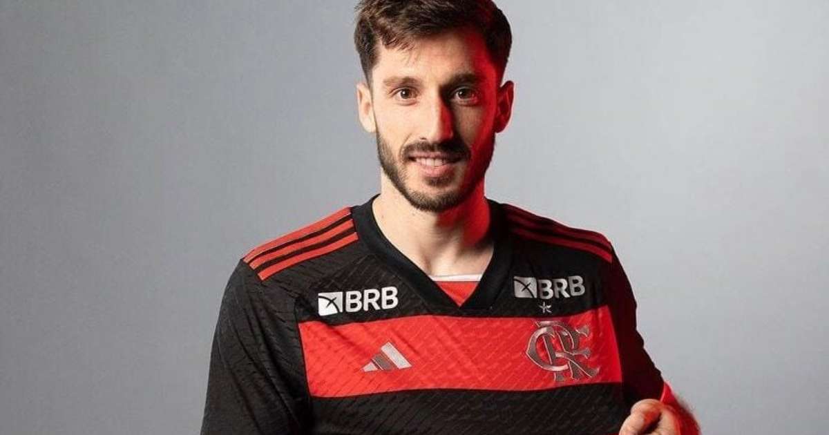 Flamengo divulga novo uniforme com referência a seu Denir