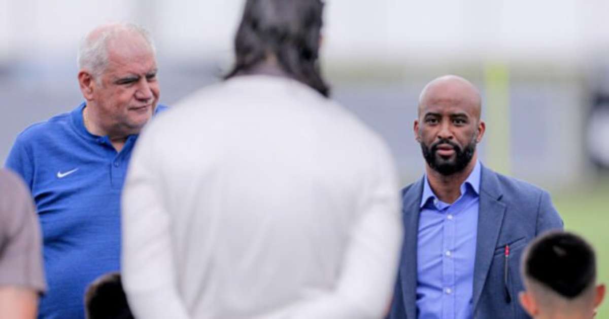 Fabinho Soldado tem o primeiro contato com elenco do Corinthians