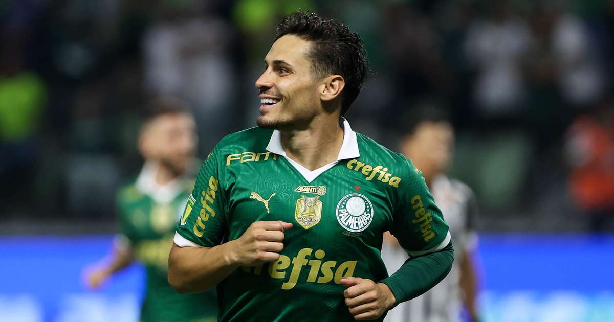 Após segunda vitória seguida, Raphael Veiga celebra: 