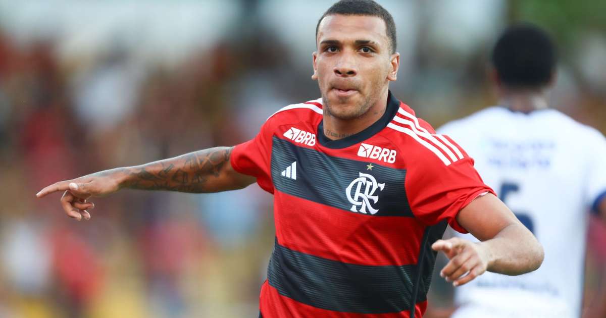 Novo reforço do Athletico, atacante Petterson chega em Curitiba: Quero fazer história