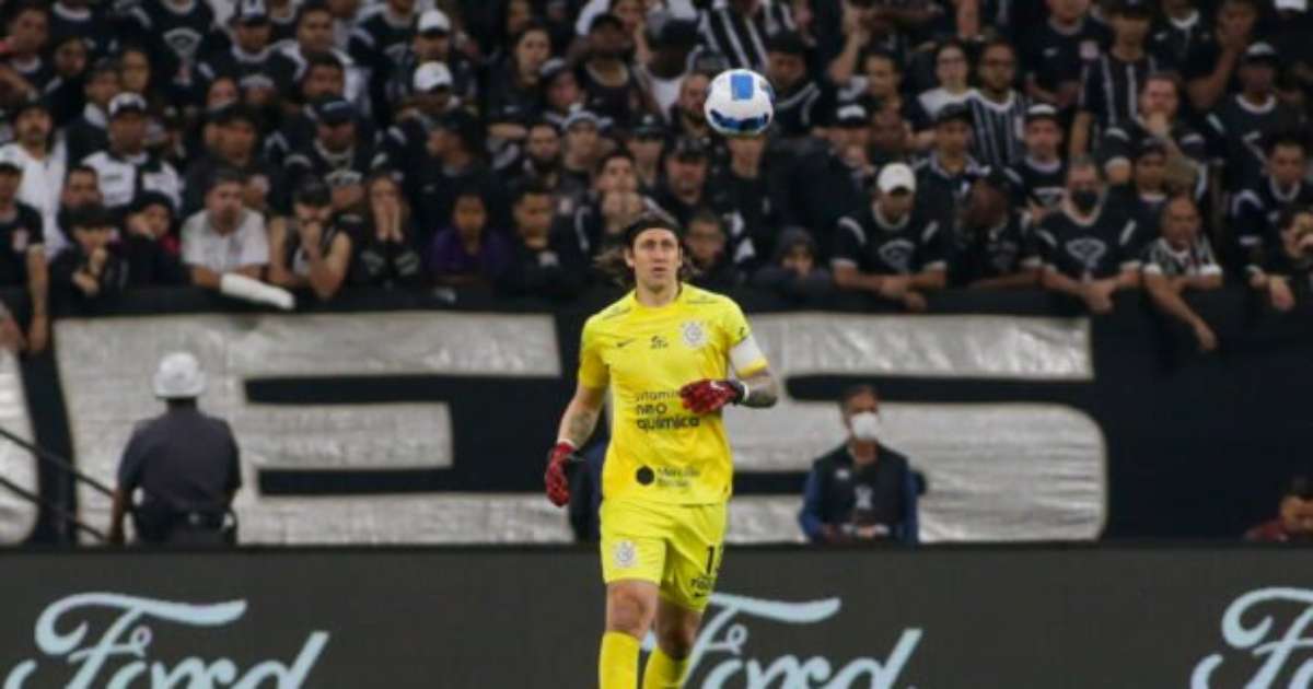 Cássio mostra incômodo com sequência e cobra resultados no Corinthians