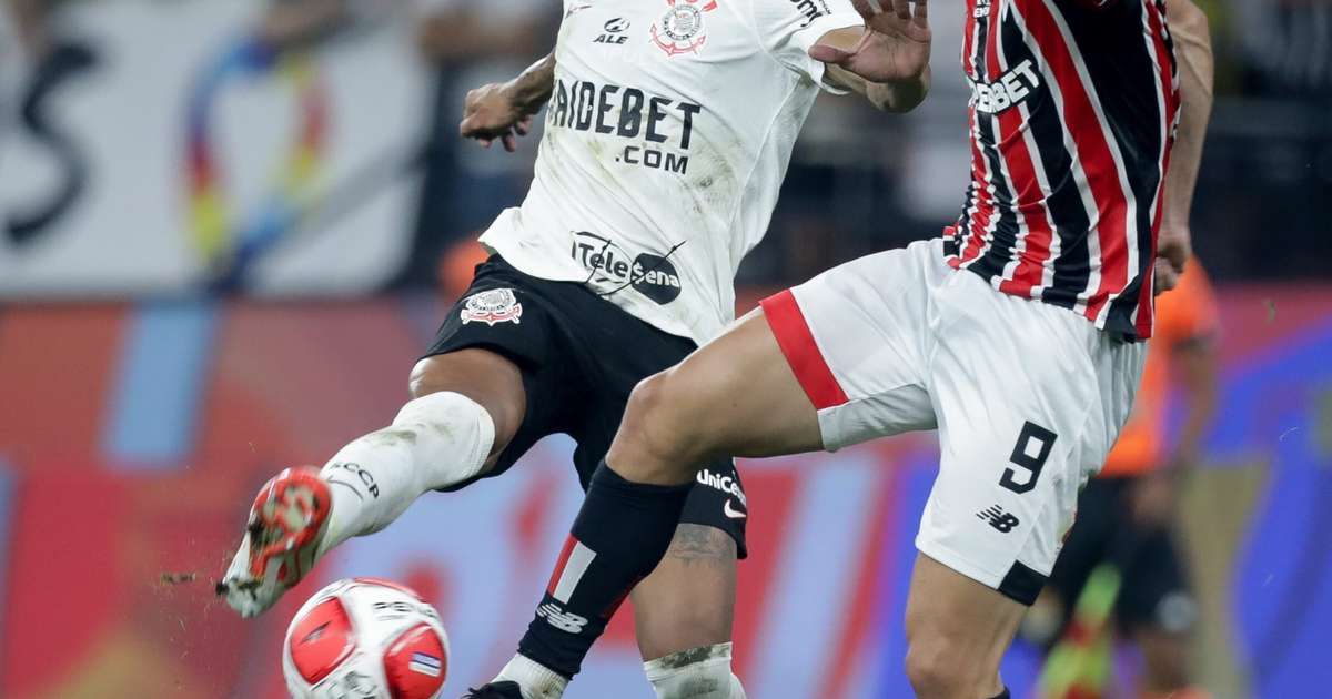 Raniele coloca panos quentes em situação com Mano Menezes no Corinthians