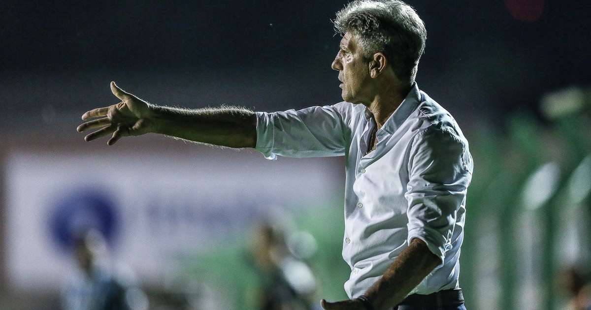 Renato Gaúcho critica Federação Gaúcha após vitória do Grêmio no estadual.
