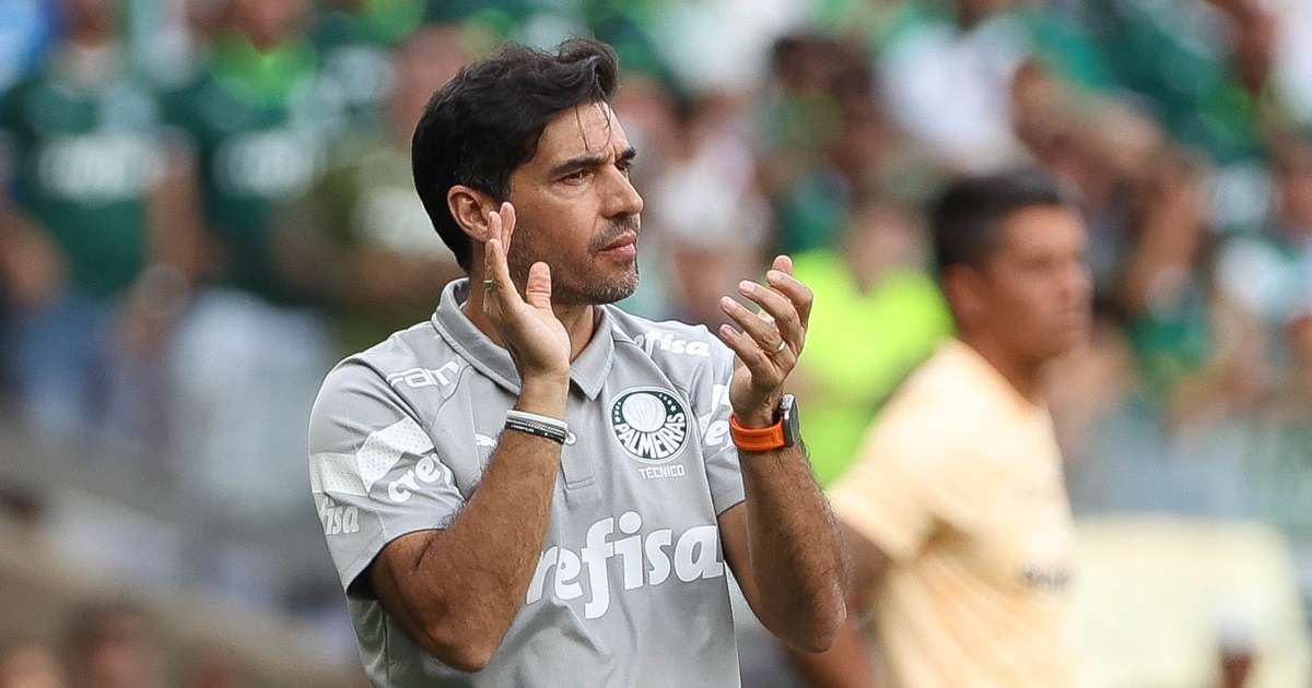 Técnico do Palmeiras elogia conquista do São Paulo, mas minimiza importância da Supercopa.