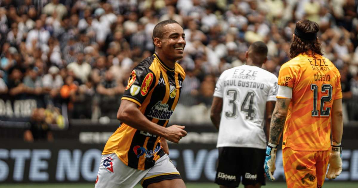 Histórica vitória do rival: Neo Química Arena testemunha apenas 7º hat-trick.