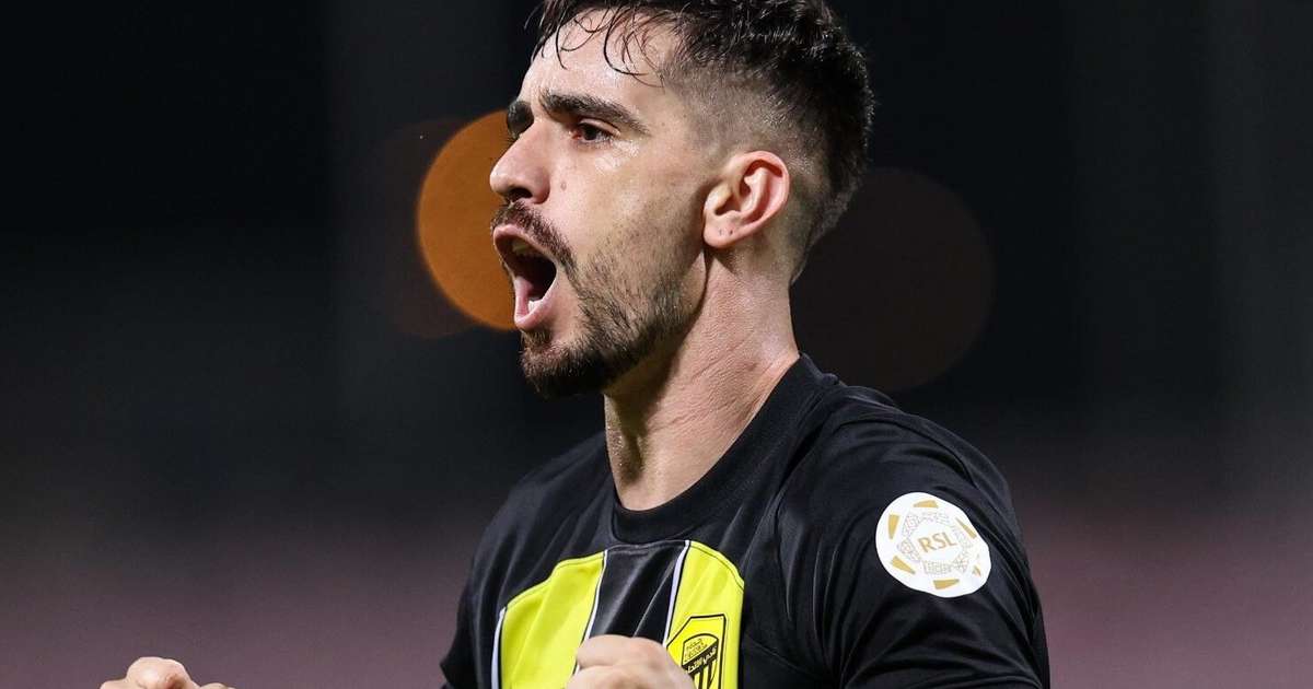 Corinthians aproveita reviravolta e se beneficia com caminho livre de Igor Coronado.