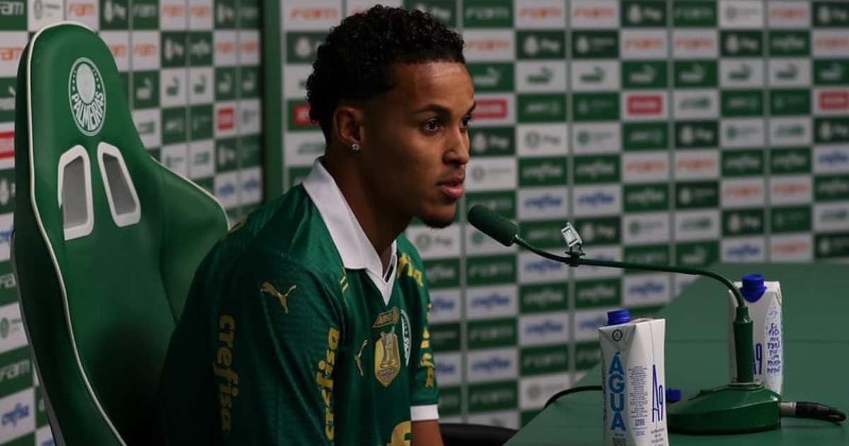 Lázaro se apresenta no Palmeiras e destaca preferência de posição, sem retrocessos