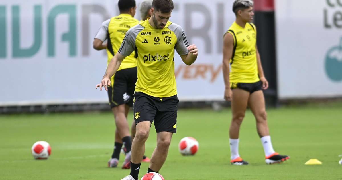 Flamengo deixa Viña de fora da lista para enfrentar Volta Redonda; saiba porquê.