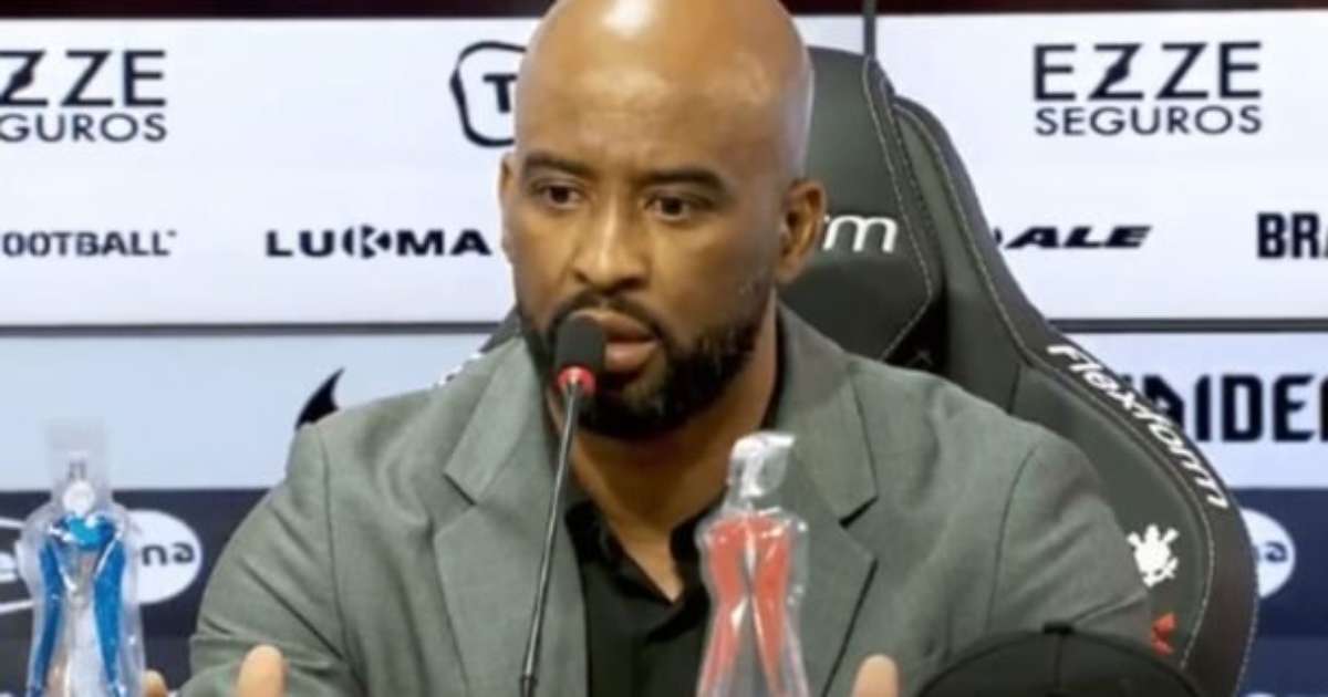 Fabinho critica sequência de derrotas do Corinthians: 