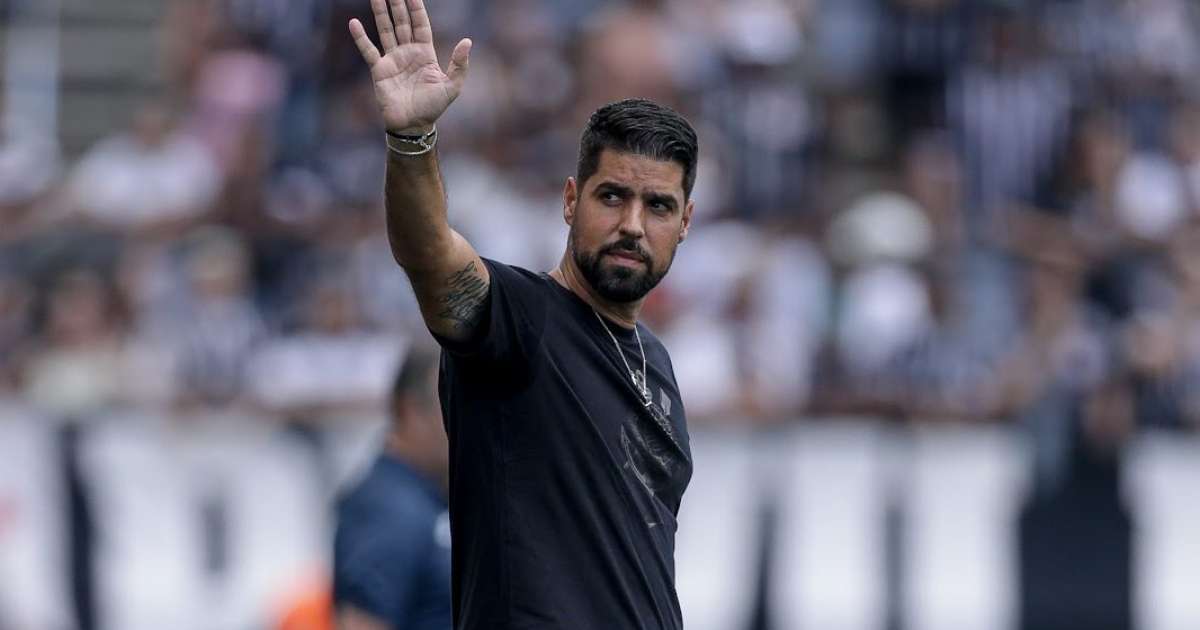António Oliveira elogia equipe e comemora estreia vitoriosa no Corinthians: agradecido aos jogadores