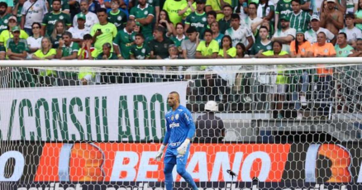 Morte de Tia, goleira do Palmeiras, durante ação policial abala comunidade futebolística.
