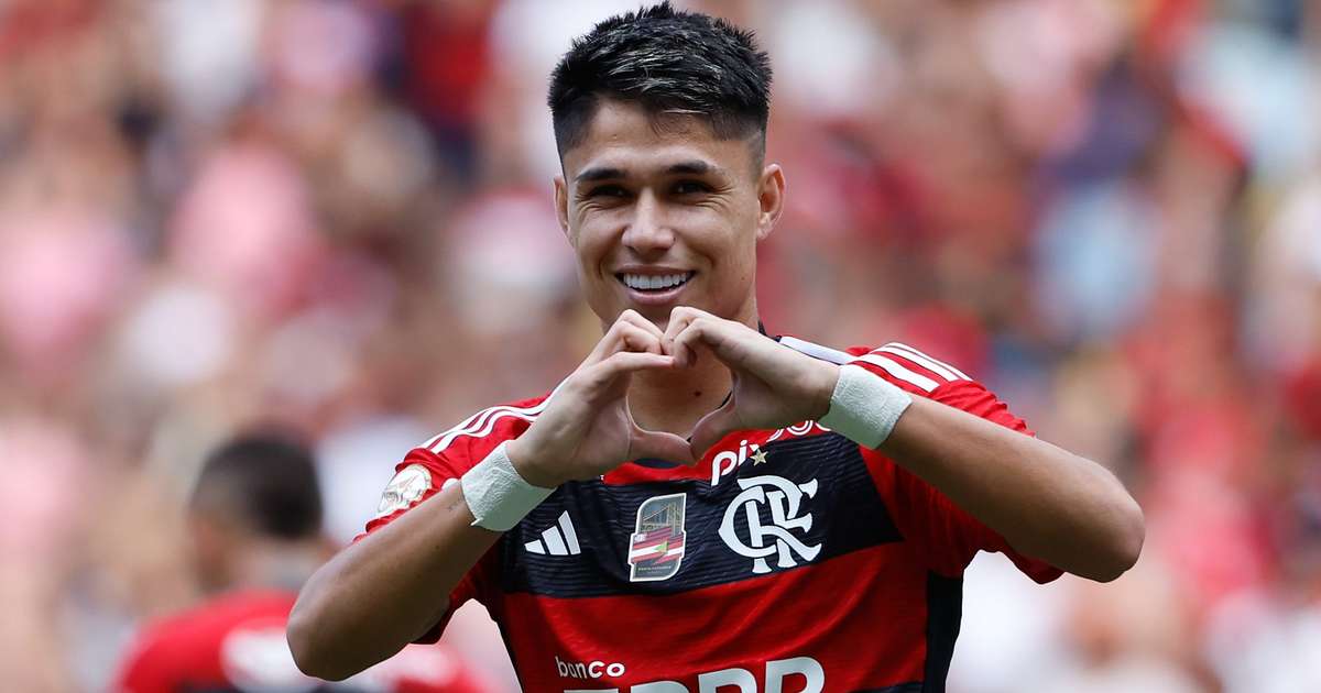 Luiz Araújo brilha e pleiteia vaga no time principal do Flamengo