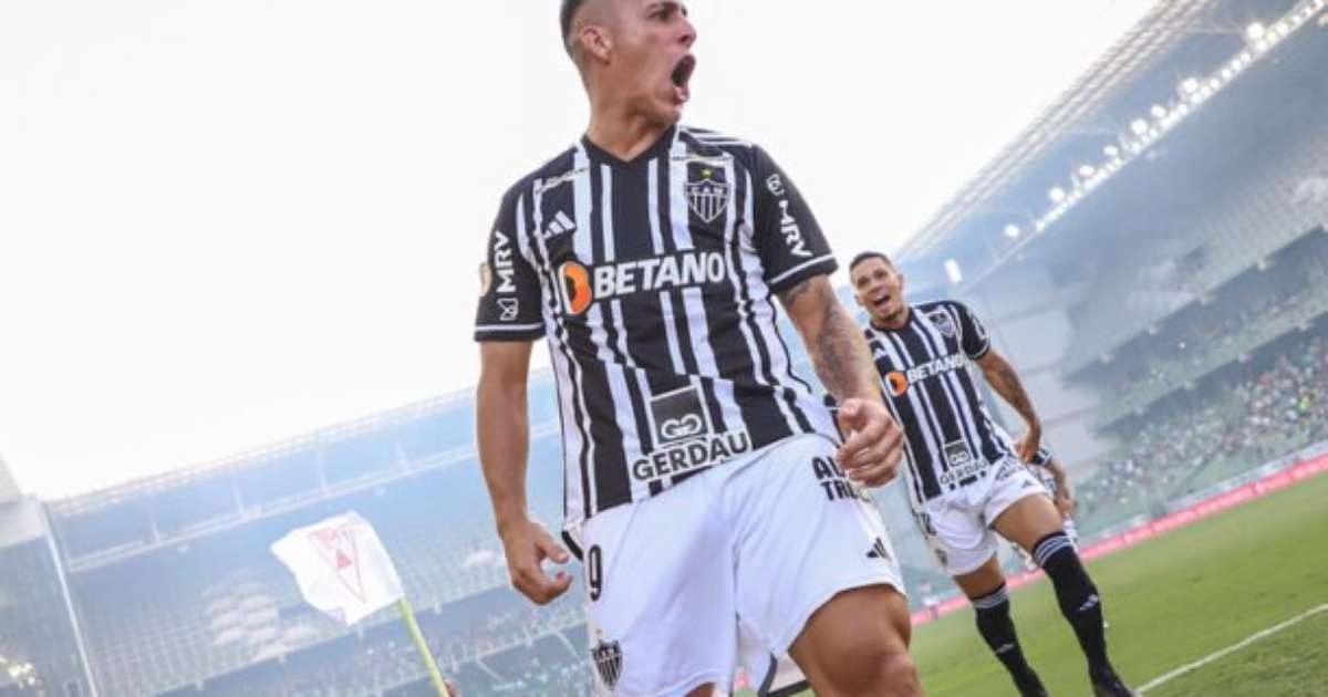 Grêmio busca reforçar elenco com Pavón e negocia com Atlético-MG.