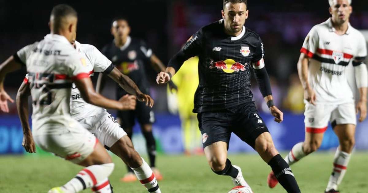 Léo Ortiz expressa interesse em atuar no Flamengo e estabelece exigência para transferência.