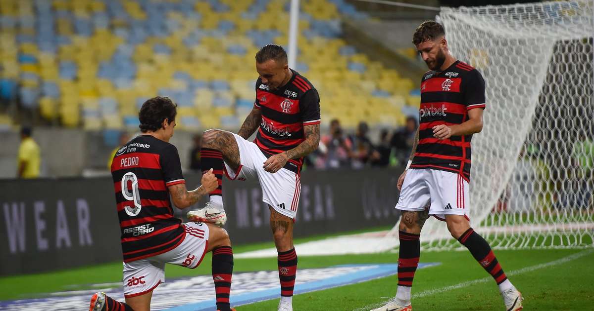 Arrascaeta se destaca em goleada do Flamengo e aproxima time do título.