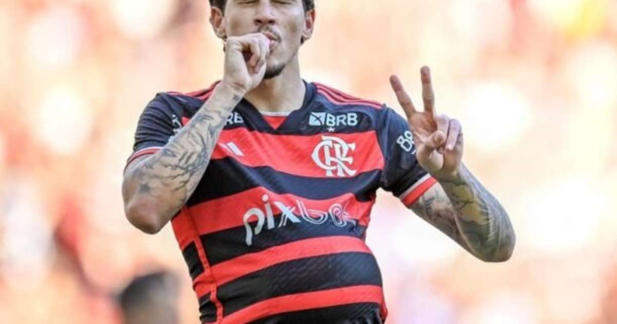 Pedro, do Flamengo, celebra paternidade de gêmeos em breve