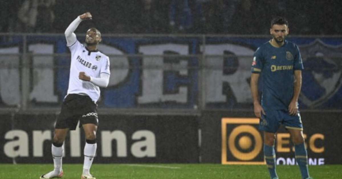 São Paulo avança em negociação para contratar atacante André Silva