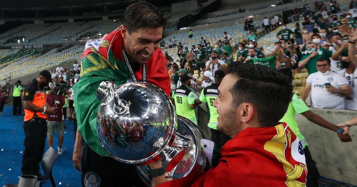 Abel Ferreira enfrenta Portuguesa em sua estreia contra ex-clube histórico.