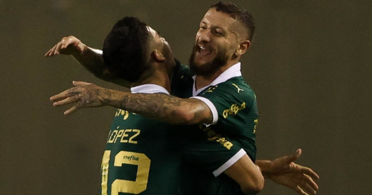 Palmeiras enfrenta Portuguesa em partida válida pelo Campeonato Paulista.