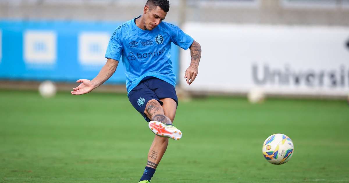 Grêmio enfrenta Guarany com estreante no time titular para partida importante.