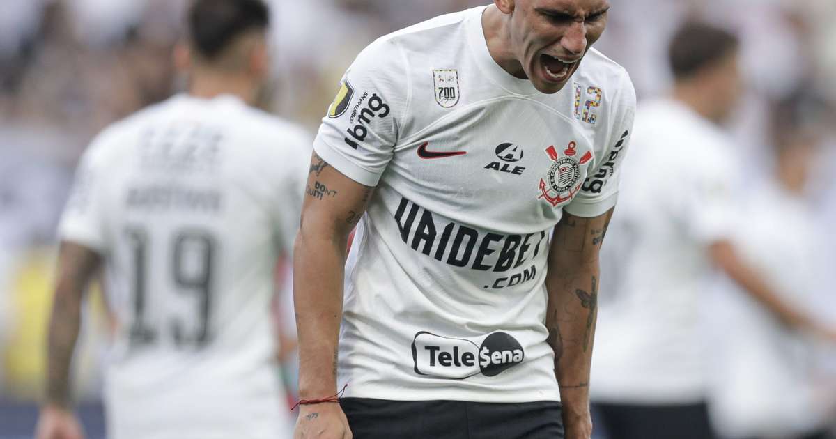 Presidente do Corinthians admite dívida milionária e aguarda desfecho com Rojas.