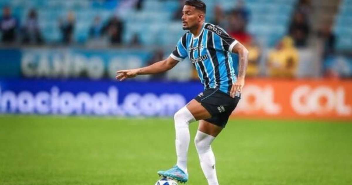 Mayk deve substituir Reinaldo como titular no Grêmio após lesão.