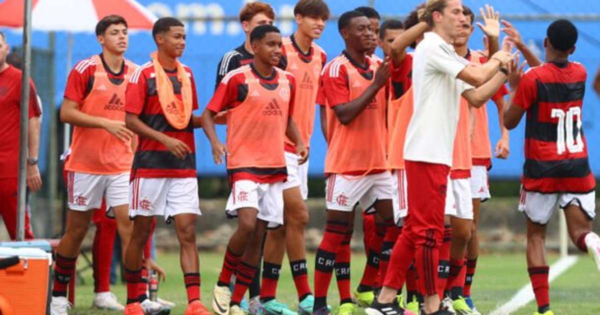 Filipe Luís estreia com vitória expressiva como treinador das categorias de base.