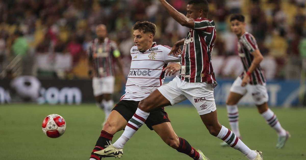 Flamengo vence o Fluminense e sai na frente na semifinal do Carioca
