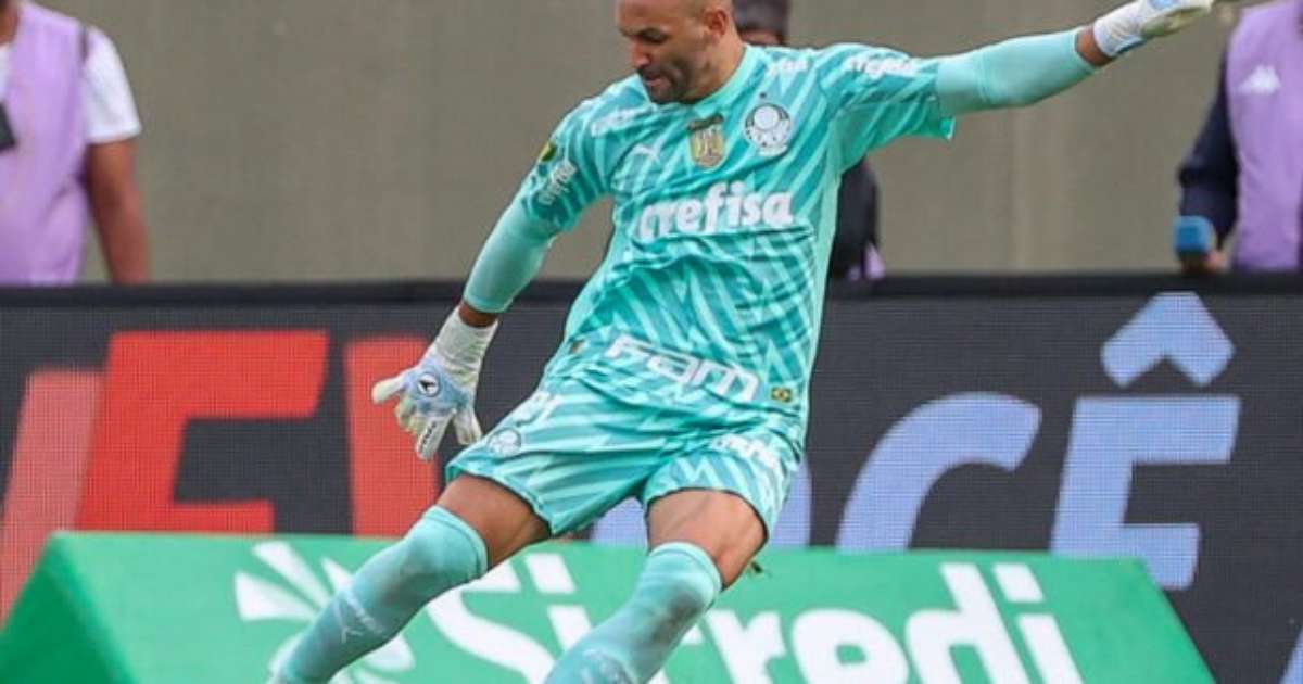 Goleiro de 6 anos recebe apoio de Weverton após ser vaiado pelos torcedores.