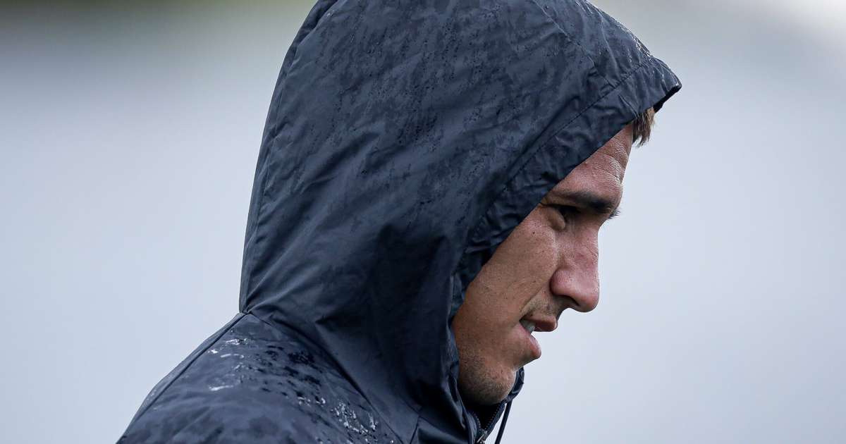 Fifa recebe processo de Rojas contra Corinthians por R$ 40 milhões.