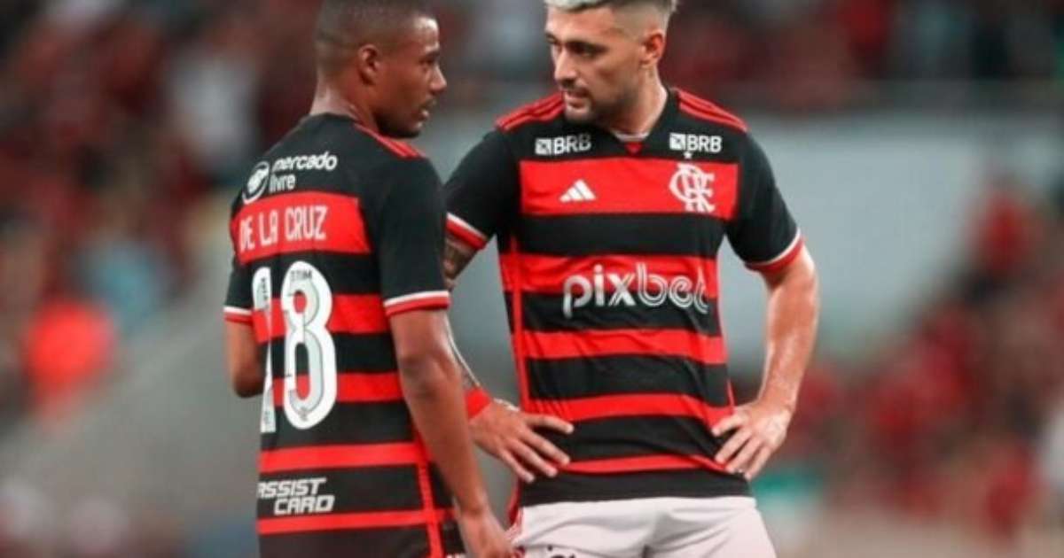 De La Cruz compartilha diálogo com Arrascaeta sobre transferência para o Flamengo.