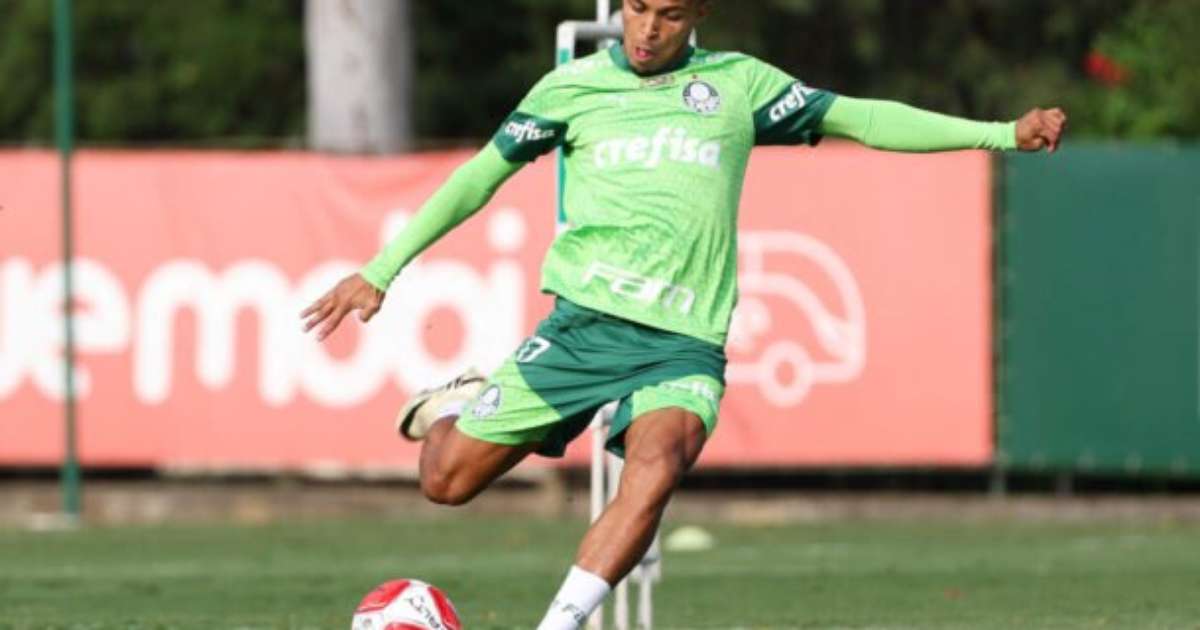 Lázaro celebra primeiros minutos como titular e destaca evolução no Palmeiras