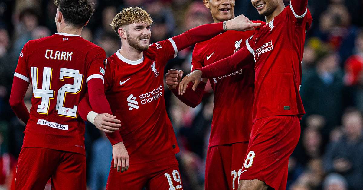 Liverpool goleia Sparta Praga e avança para as quartas da Liga Europa