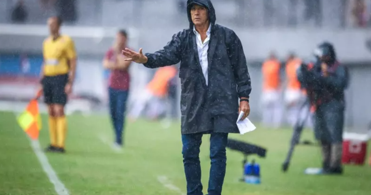 Renato destaca importância da vitória do Grêmio e explica escolha da escalação