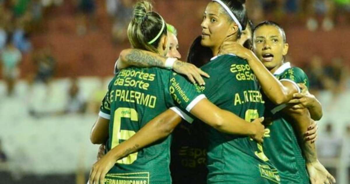 Palmeiras supera Flamengo em emocionante duelo pelo Brasileirão Feminino.