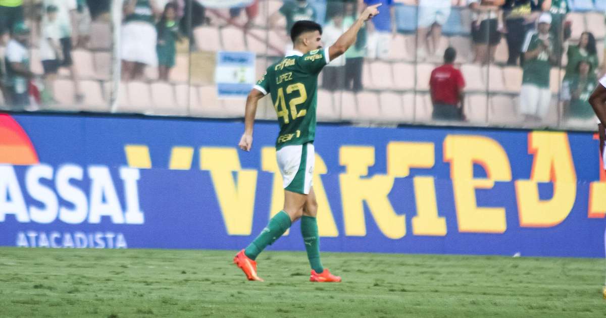 torcida palmeirense eufórica com hat-trick de Flaco López: 